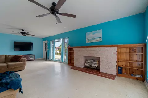 1101 S Seacrest Blvd, Boynton Beach, FL 33435