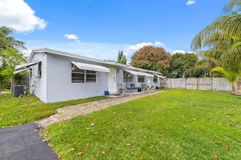3579 Davis Rd, Palm Springs, FL 33461