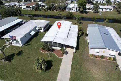 1072 Waterway Dr, Barefoot Bay, FL 32976