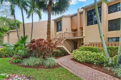 3304 Bridgewood Dr, Boca Raton, FL 33434