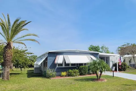 916 Spruce St, Barefoot Bay, FL 32976