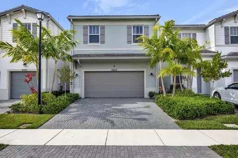 4923 NW 48th Ter, Tamarac, FL 33319