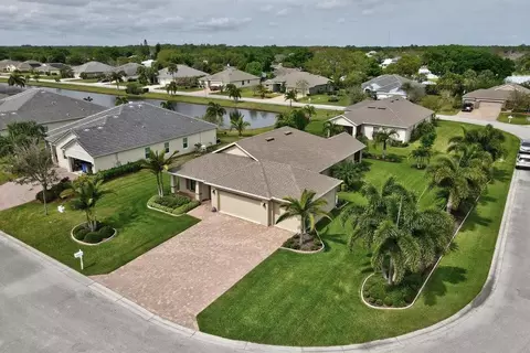 5948 Brae Burn Cir, Vero Beach, FL 32967