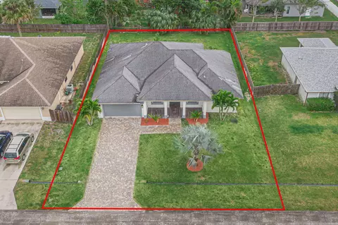 4449 SW Gainsboro St, Port Saint Lucie, FL 34953