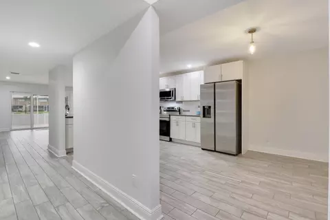 372 Maplecrest Cir, Jupiter, FL 33458 photo 10