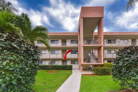 5598 Witney Dr #105, Delray Beach, FL 33484