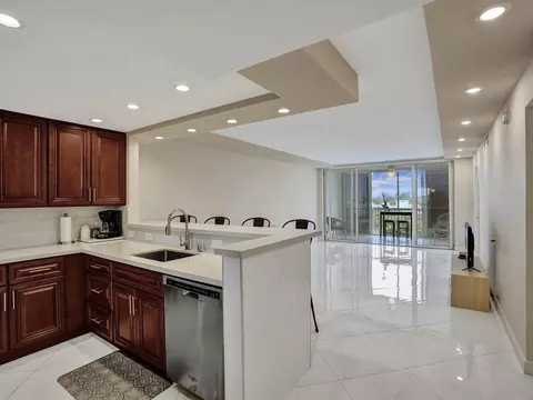 3010 N Course Dr #903, Pompano Beach, FL 33069 photo 7