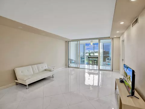 3010 N Course Dr #903, Pompano Beach, FL 33069 photo 8