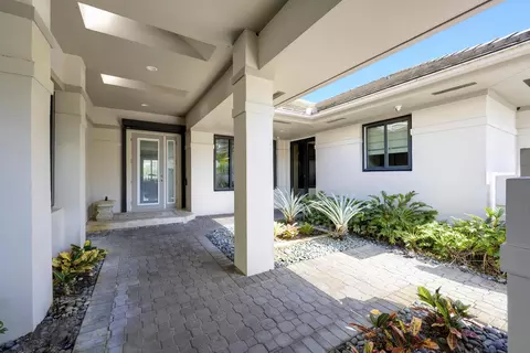 6069 SE Oakmont Pl, Stuart, FL 34997 photo 3