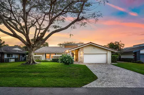 642 Lakewoode Cir W, Delray Beach, FL 33445
