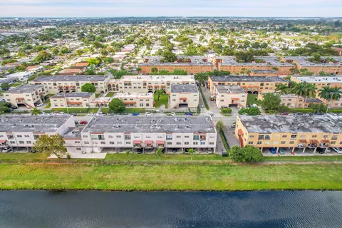 1350 W 53rd St #17, Hialeah, FL 33012 photo 17