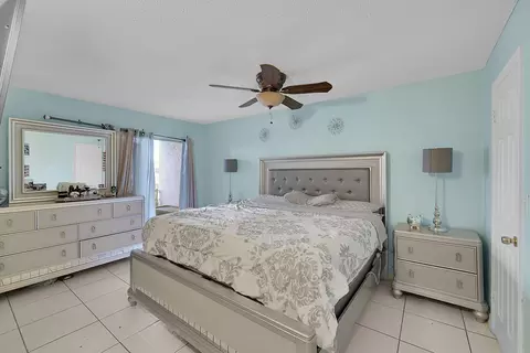 1350 W 53rd St #17, Hialeah, FL 33012 photo 12
