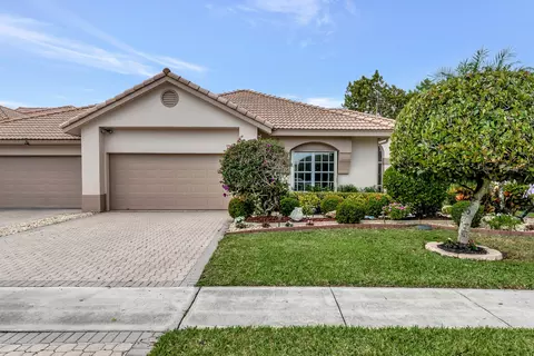 8932 Shoal Creek Ln, Boynton Beach, FL 33472