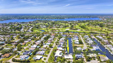 147 Gulfstream Dr, Tequesta, FL 33469 photo 6