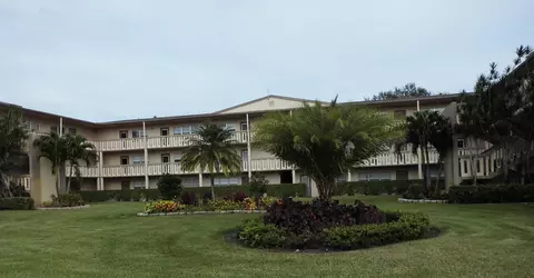 567 Fanshaw N, Boca Raton, FL 33434
