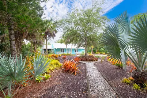5032 SE Pompano Ter, Stuart, FL 34997 photo 2