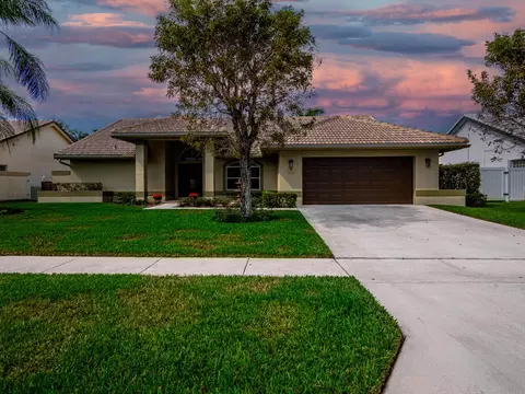 6683 Blue Bay Cir, Lake Worth, FL 33467