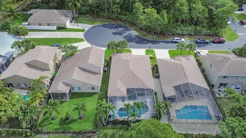 2432 SE Springtree Pl, Stuart, FL 34997 photo 4