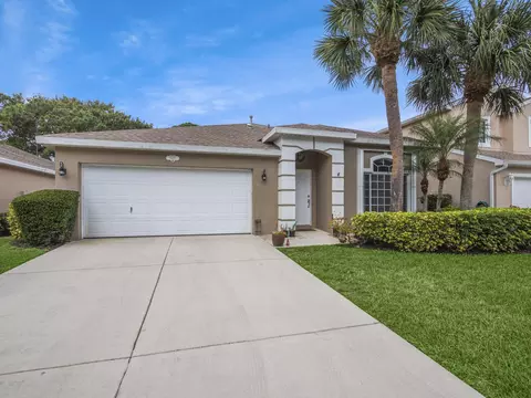 2432 SE Springtree Pl, Stuart, FL 34997 photo 2