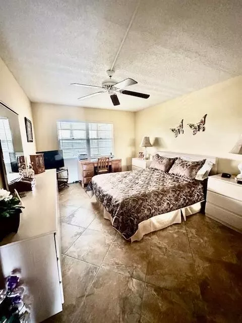 4084 Exeter E, Boca Raton, FL 33434 photo 6