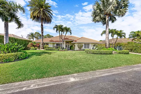 8270 SE Sanctuary Dr, Hobe Sound, FL 33455