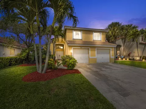 5025 Prairie Dunes Village Cir, Lake Worth, FL 33463