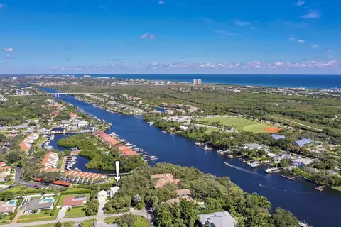2267 Windsor Rd, Palm Beach Gardens, FL 33410