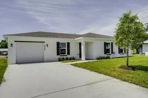 5264 SE 43rd St, Okeechobee, FL 34974