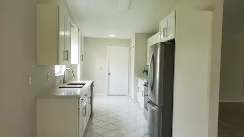 6960 SE Lillian Ct, Stuart, FL 34997 photo 2