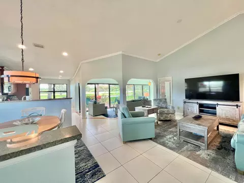 5854 W Parkwalk Cir W, Boynton Beach, FL 33472