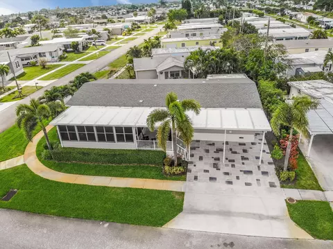 4181 Meadow View Dr, Boynton Beach, FL 33436