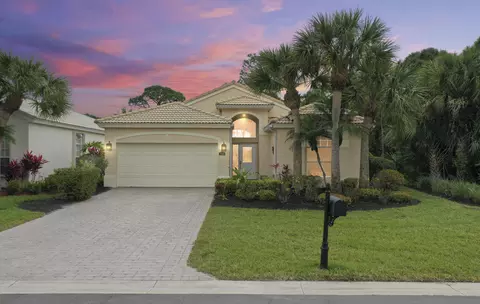 908 NW Mossy Oak Way, Jensen Beach, FL 34957