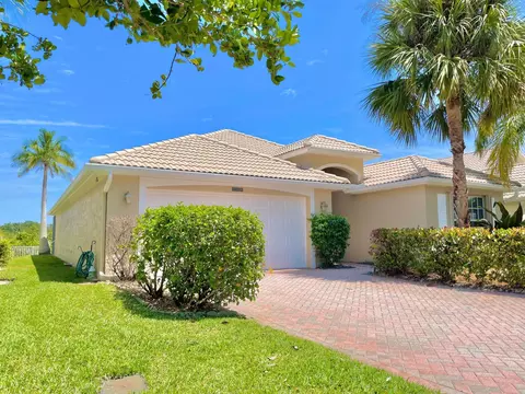 12423 SE Plandome Dr, Hobe Sound, FL 33455