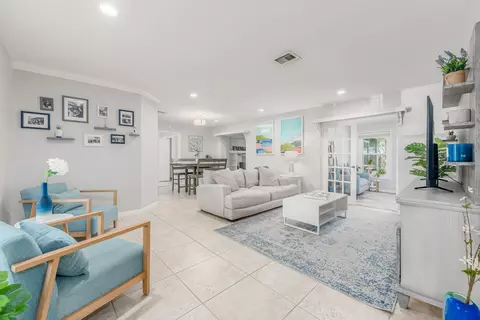 338 SW Winnachee Dr, Stuart, FL 34994 photo 9