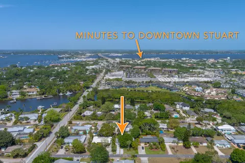 338 SW Winnachee Dr, Stuart, FL 34994 photo 2