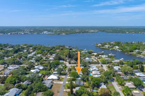 338 SW Winnachee Dr, Stuart, FL 34994 photo 3