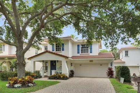 622 Castle Dr, Palm Beach Gardens, FL 33410