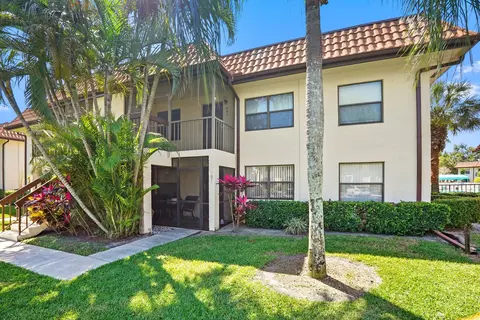 7262 Golf Colony Ct #101, Lake Worth, FL 33467