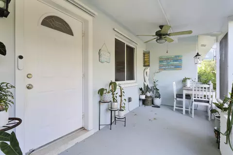366 Maple Ave, Tequesta, FL 33469 photo 4