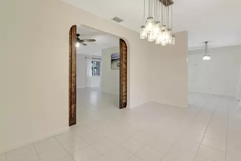 366 Maple Ave, Tequesta, FL 33469 photo 14