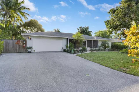 366 Maple Ave, Tequesta, FL 33469 photo 3