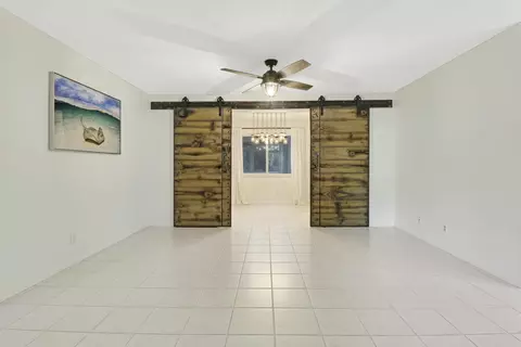 366 Maple Ave, Tequesta, FL 33469 photo 12