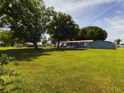 1089 Bay Dr NW, Moore Haven, FL 33471 photo 35