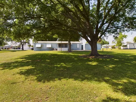 1089 Bay Dr NW, Moore Haven, FL 33471 photo 36