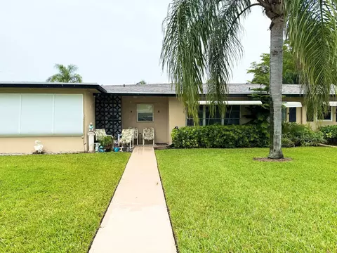1052 North Dr #B, Delray Beach, FL 33445