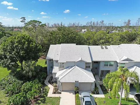 8886 SE Riverfront Ter, Jupiter, FL 33469 photo 2