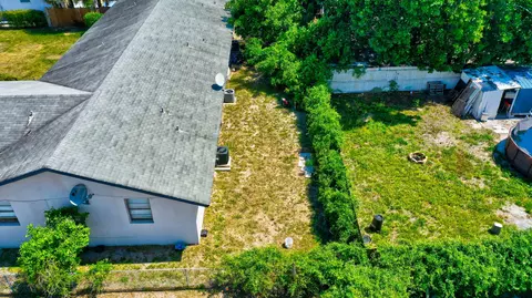 125 W 17th St #1, Riviera Beach, FL 33404