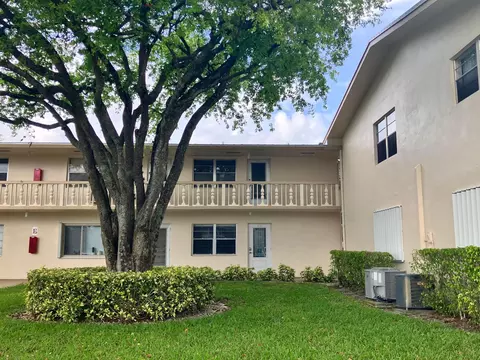 112 Coventry E, West Palm Beach, FL 33417