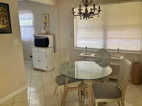 112 Coventry E, West Palm Beach, FL 33417 photo 8