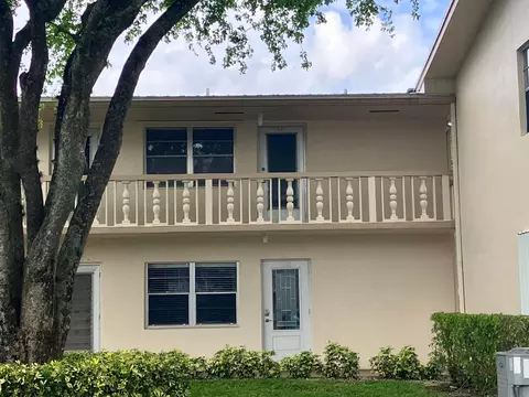 112 Coventry E, West Palm Beach, FL 33417 photo 2